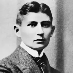Młody Franz Kafka w garniturze i krawacie. Ciekawe, czy już wtedy myślał o swoich niezwykłych historiach?
