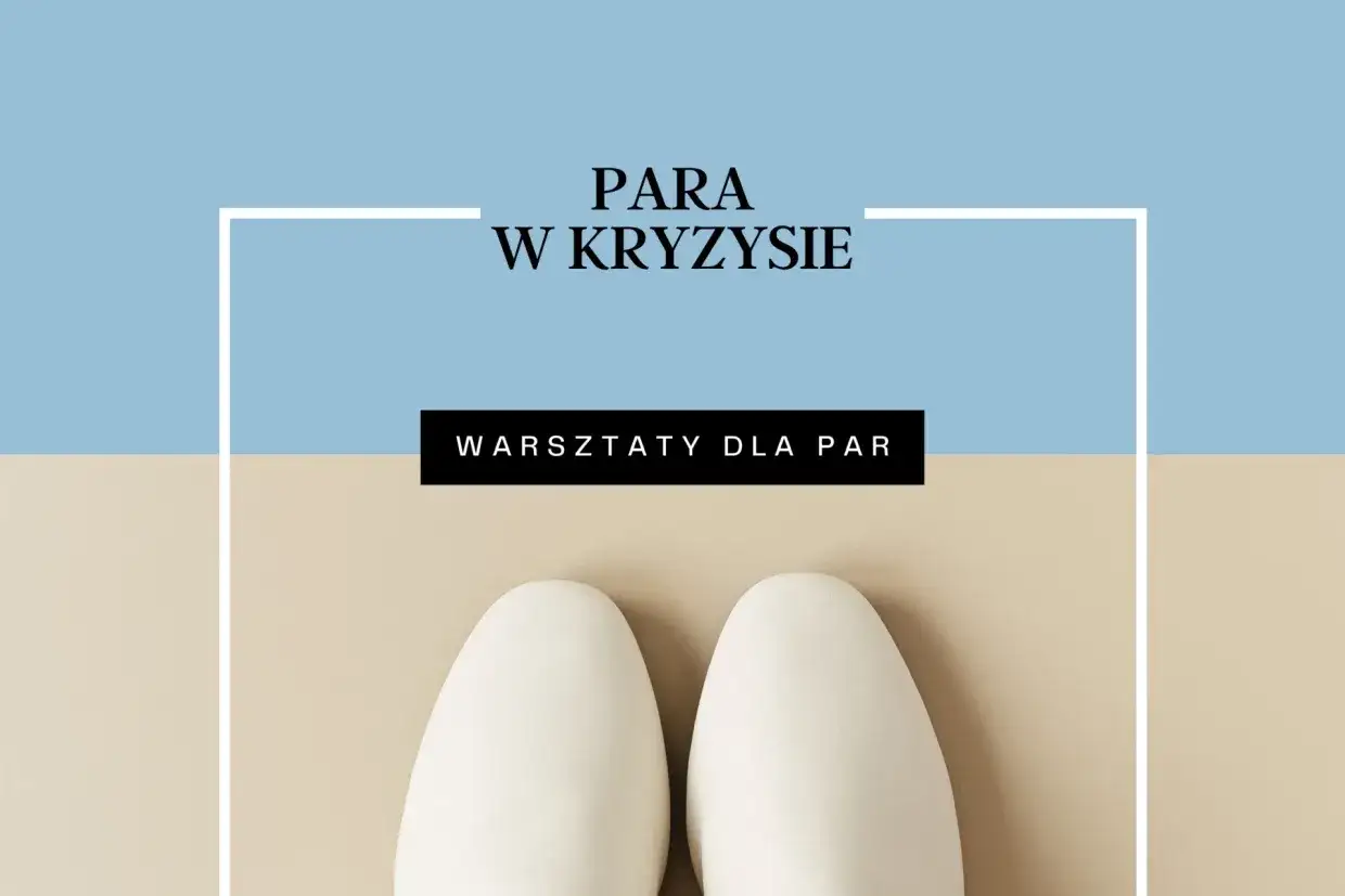 Dwie białe buty symbolizują parę w kryzysie. Warsztaty dla par pomagają odbudować zaufanie w związku.